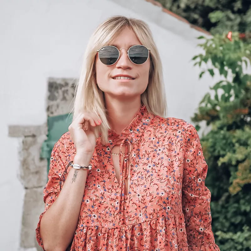 Viso rettangolare con occhiali Ray-Ban Round